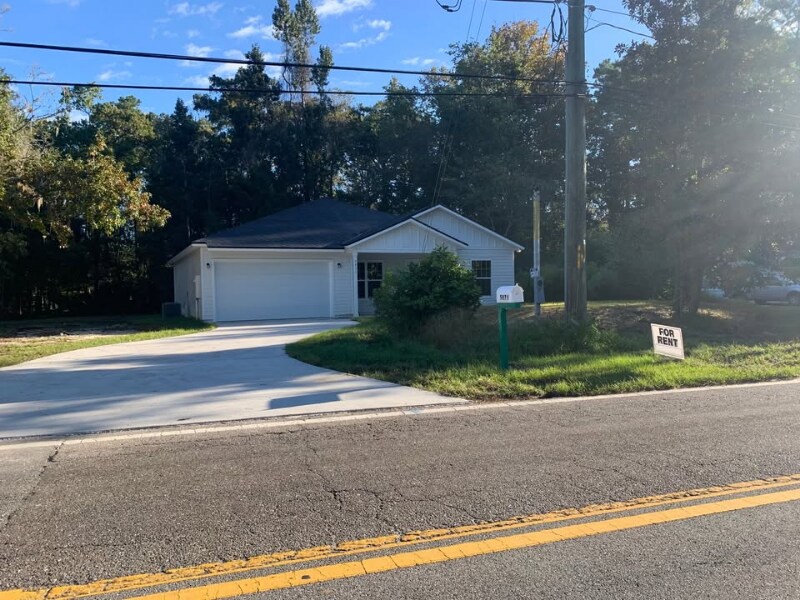 5871 Collins Rd in Jacksonville, FL - Building Photo