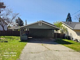 19141 Ravenhill Rd in Hidden Valley Lake, CA - Building Photo