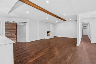3945 Clubway Ln in Dallas, TX - Building Photo - Building Photo