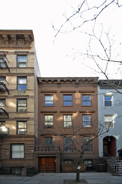 60 Perry St in New York, NY - Building Photo