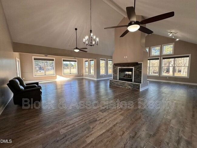 4446 Old US Hwy 421 in Lillington, NC - Building Photo - Building Photo