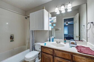 325 Shady Valley Dr in Mansfield, TX - Building Photo - Building Photo