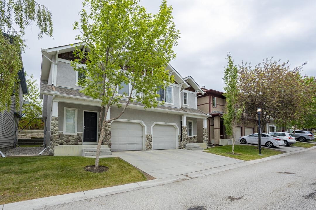 155 Hidden Creek Rise NW in Calgary, AB - Building Photo