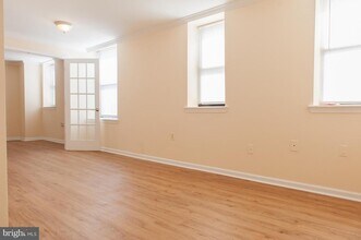 1436 Meridian Plz NW, Unit 203 in Washington, DC - Building Photo - Building Photo