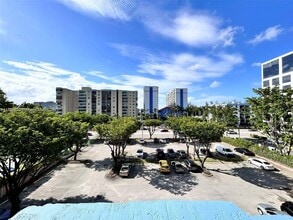5050 NW 7th St in Miami, FL - Building Photo - Building Photo