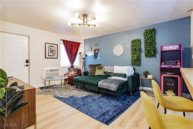 property at 1414 S 3rd St