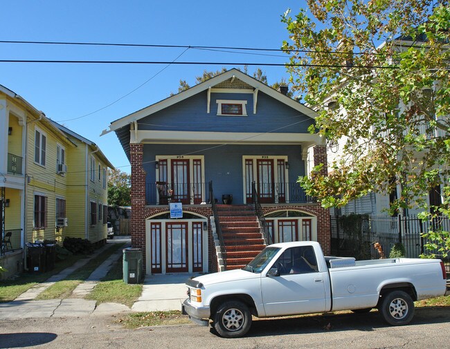 930 Jackson Ave in New Orleans, LA - Foto de edificio - Building Photo