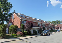 Mendicino Green in Baldwin, NY - Building Photo - Building Photo