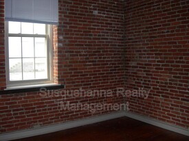 402 W Frederick St in Lancaster, PA - Building Photo - Building Photo