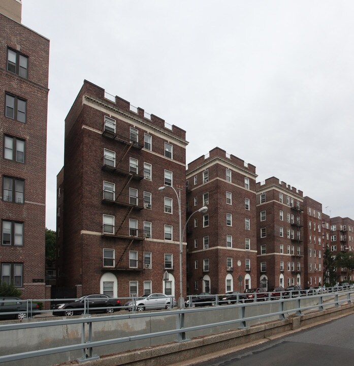 Devon Hall in Forest Hills, NY - Building Photo