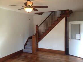 76 N West St in Hillsdale, MI - Building Photo - Building Photo