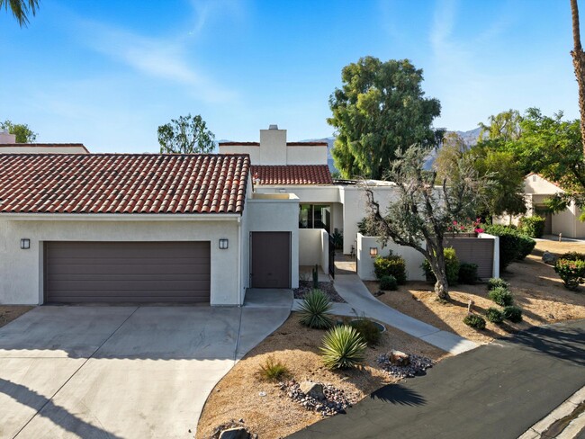 809 Inverness Dr