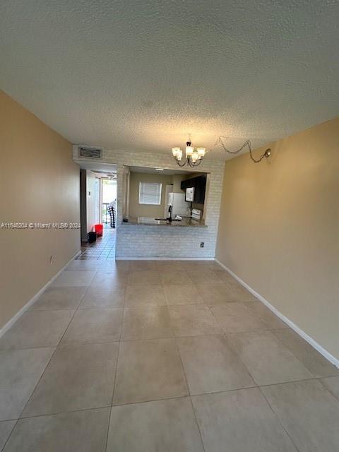 860 NE 207th Ter in Miami, FL - Building Photo