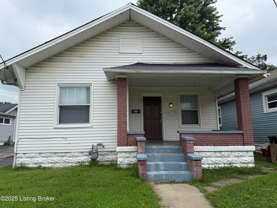 217 W Fairmont Ave in Louisville, KY - Foto de edificio
