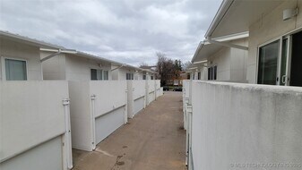 1430 S Quincy Ave in Tulsa, OK - Building Photo