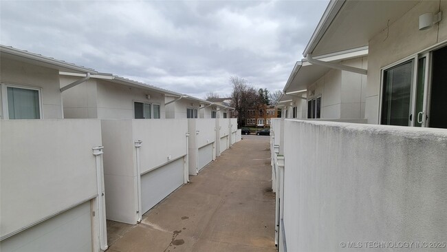 property at 1430 S Quincy Ave