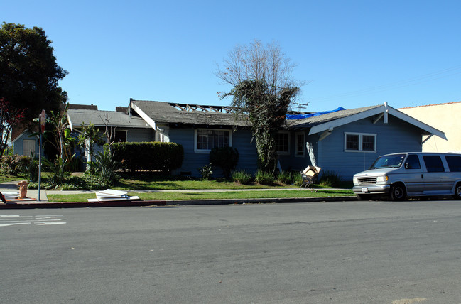 701 S Prairie Ave in Inglewood, CA - Building Photo - Building Photo