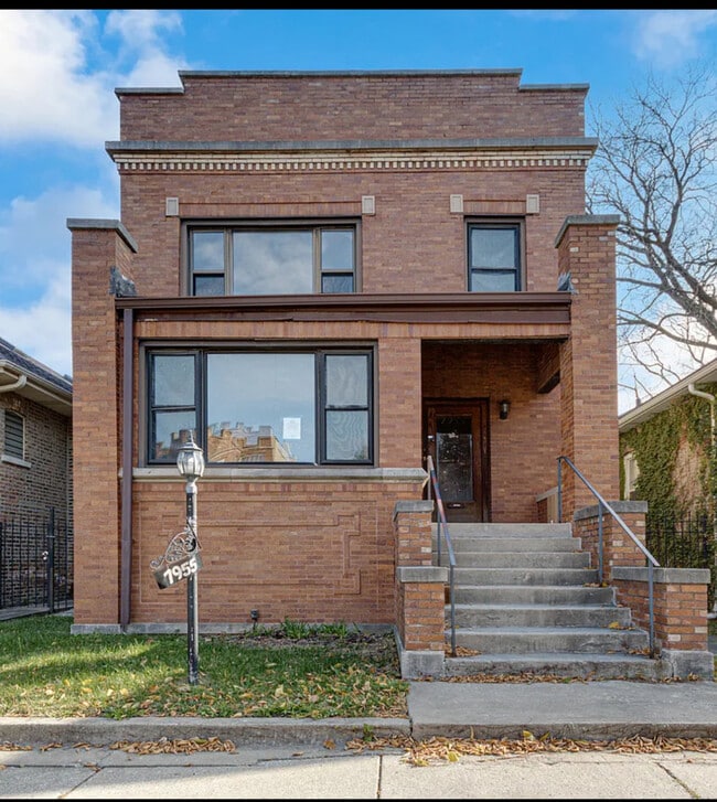property at 7955 S Elizabeth St