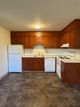23 Orchard Hills Dr-Unit -F in Boyertown, PA - Building Photo - Building Photo