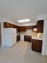 4864 E University Ave in Fresno, CA - Building Photo