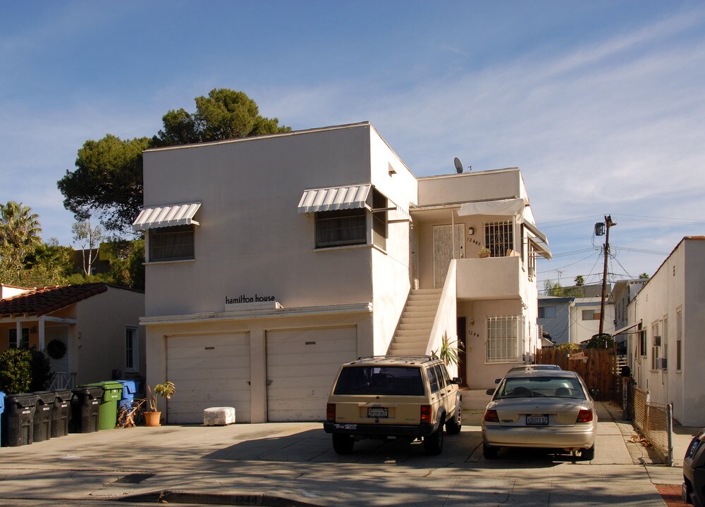 1242 N Sycamore Ave in Los Angeles, CA - Foto de edificio