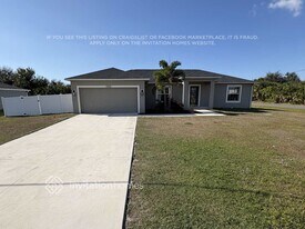 7049 David Blvd in Port Charlotte, FL - Building Photo