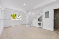 535 15th St, Unit 1 in Miami Beach, FL - Building Photo - Building Photo