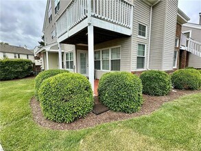 4044 Laurel Green Cir in Virginia Beach, VA - Building Photo - Building Photo