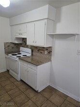 3360 S Athens St in Las Vegas, NV - Building Photo - Building Photo