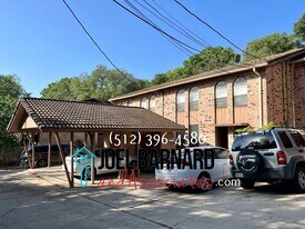 819 Old Ranch Rd 12 in San Marcos, TX - Building Photo