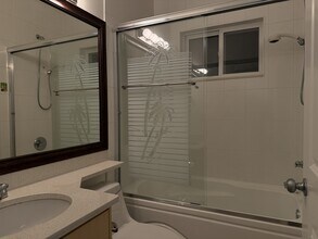 7519 14th Ave in Burnaby, BC - Building Photo - Building Photo