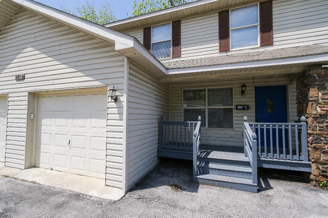 1216 Highland Ave