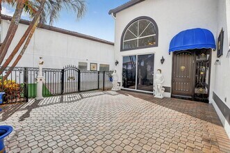 11050 Harbour Springs Cir in Boca Raton, FL - Building Photo - Building Photo