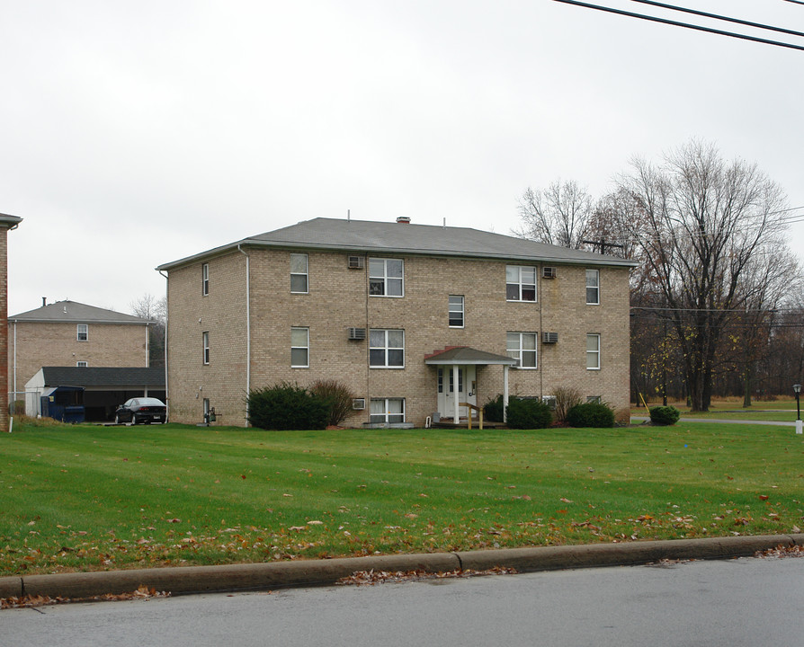 5791 Sheridan Rd in Youngstown, OH - Building Photo