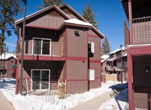 The Aspens at South Lake in South Lake Tahoe, CA - Building Photo - Building Photo