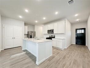 52 Valiant Ridge Trail in Magnolia, TX - Building Photo - Building Photo