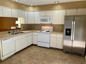 11057 W Harbor Watch Loop in Crystal River, FL - Building Photo - Building Photo