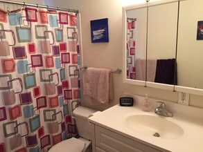 4011 Quebec St in Ames, IA - Foto de edificio - Building Photo