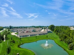 Redwood Grove City in Grove City, OH - Foto de edificio - Building Photo