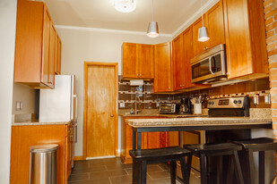 15 Garrison St, Unit #4 Apartments