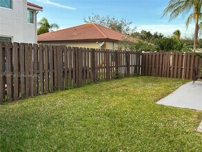 16120 Opal Creek Dr in Weston, FL - Building Photo - Building Photo
