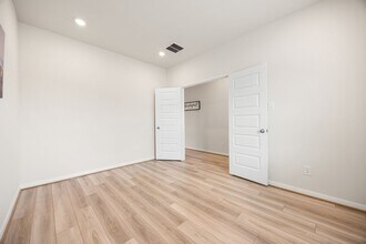 2226 Royal Ann Wy in Tomball, TX - Building Photo - Building Photo