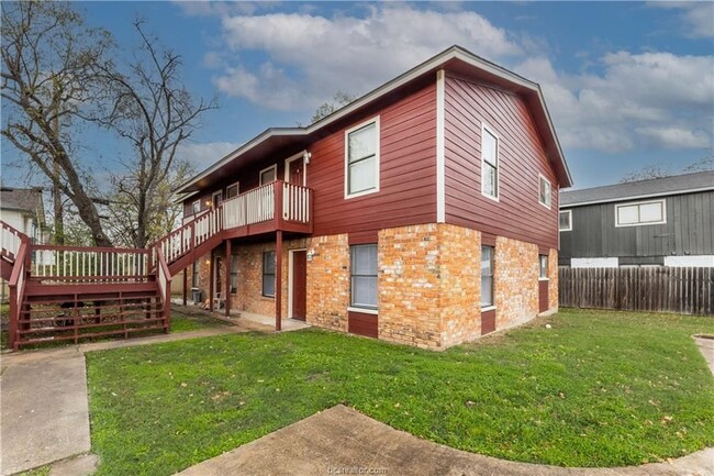 property at 802 Navidad St