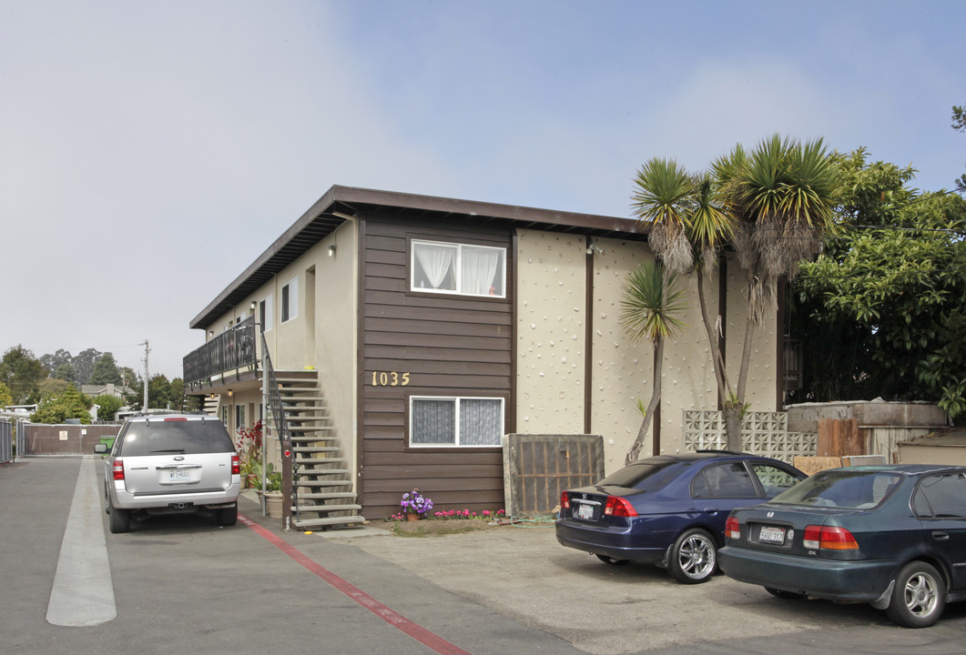 1035 38th Ave in Santa Cruz, CA - Building Photo