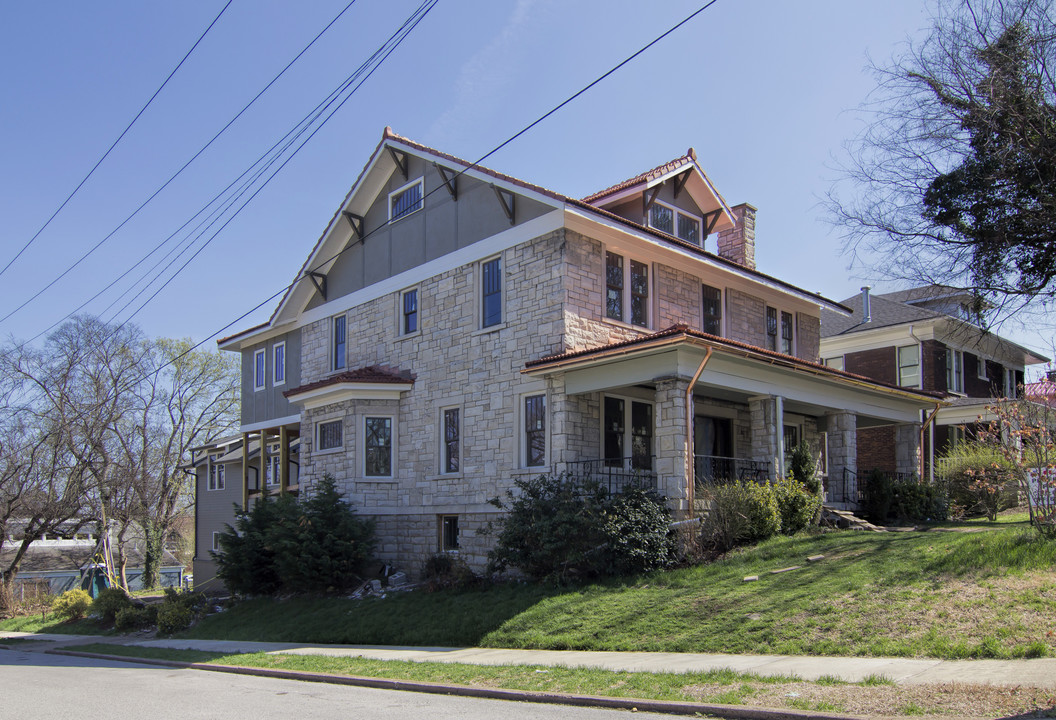 2800 Oakland Ave in Nashville, TN - Building Photo