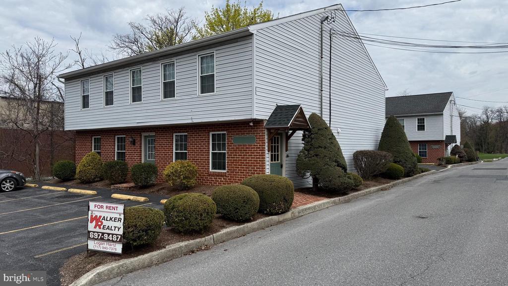 201 E Front St in Shiremanstown, PA - Foto de edificio