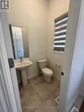 1633 Thames Circle in Milton, ON - Building Photo - Building Photo