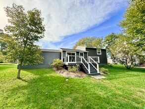 12 Echodale Ave in Baldwinsville, NY - Building Photo - Building Photo