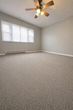 502 Main St in La Porte City, IA - Building Photo - Building Photo