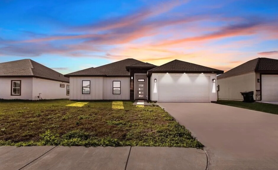 108 Faith Dr in La Feria, TX - Building Photo